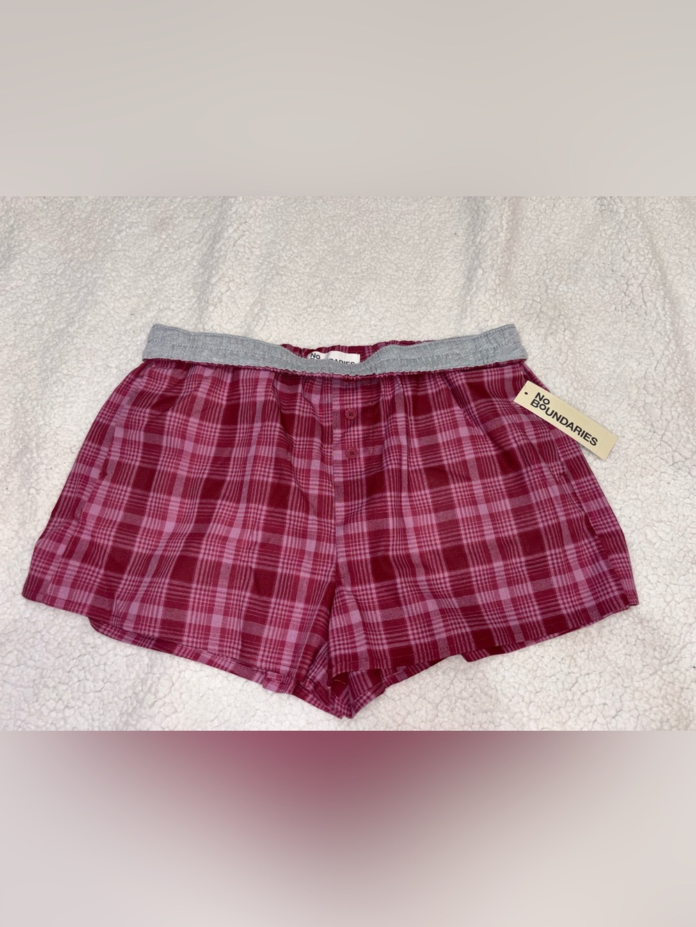 NWT No Boundaries Pink Plaid Boxer Shorts Medium